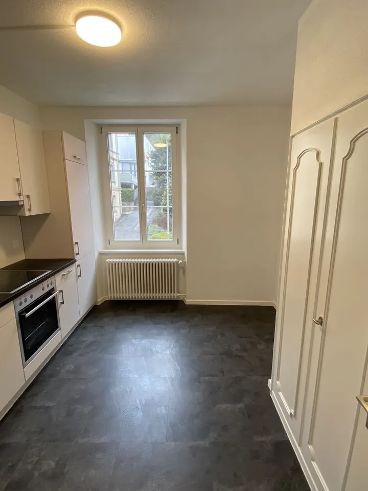 Charmant appartement de 3,5 pièces avec balcon à Tramelan
