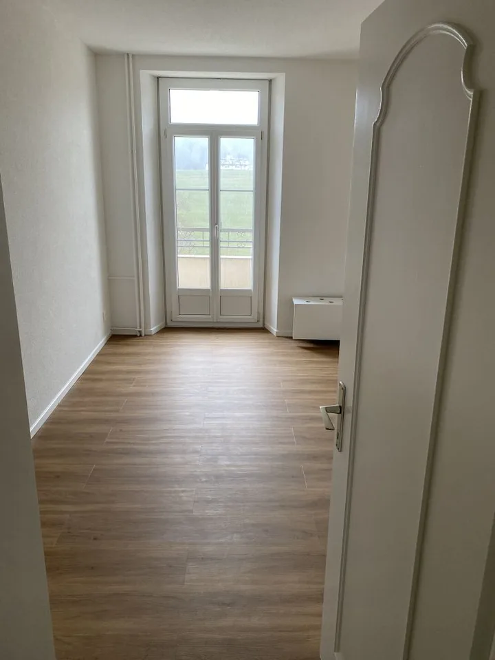 Charmant appartement de 3,5 pièces avec balcon à Tramelan