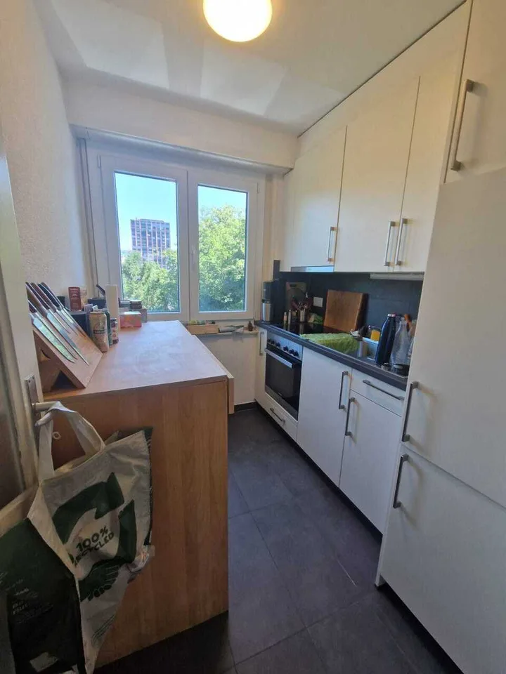Appartement de 2,5 pièces à proximité de l'UNIL et de l'EPFL.