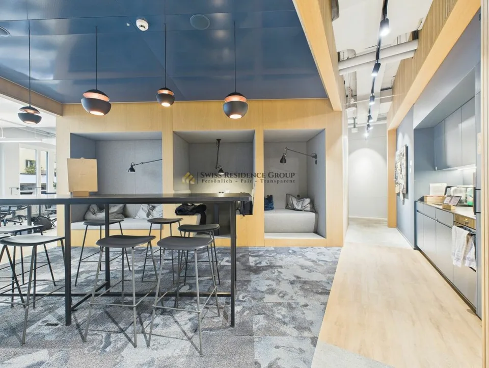 Bureau haut de gamme en centre-ville avec concept de coworking réfléchi – photo 17 sur 20