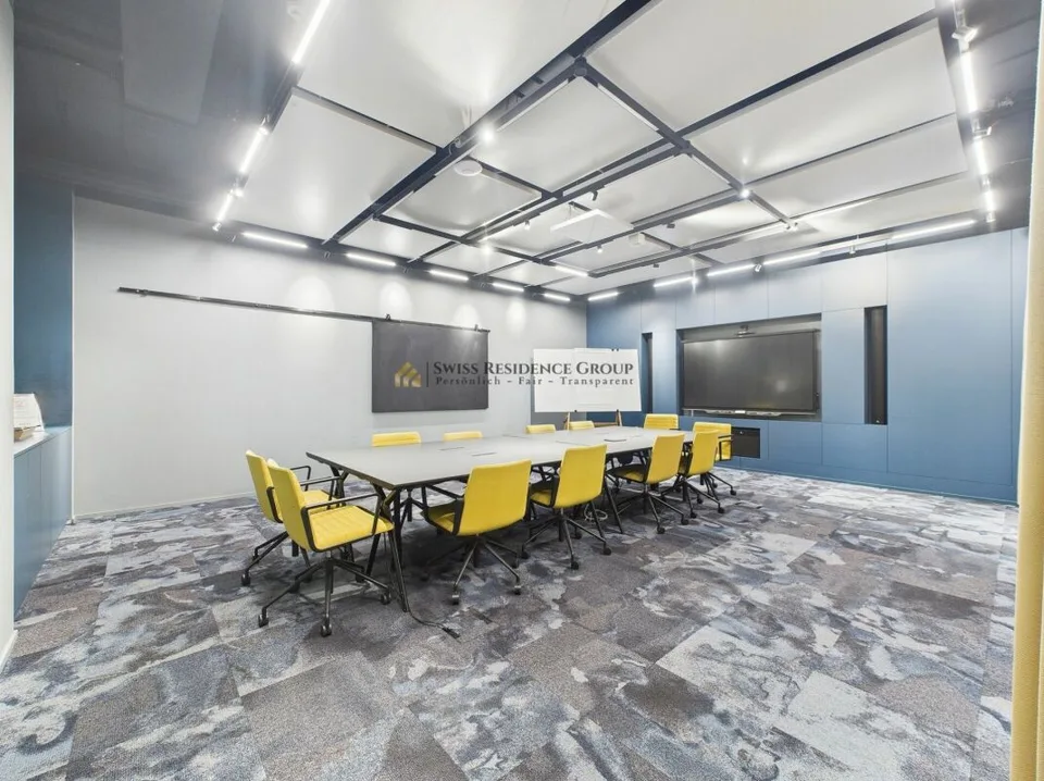Bureau haut de gamme en centre-ville avec concept de coworking réfléchi – photo 16 sur 20