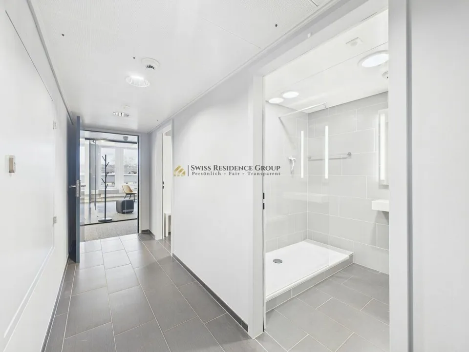 Bureau haut de gamme en centre-ville avec concept de coworking réfléchi – photo 19 sur 20
