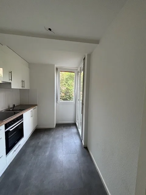 Schöne, helle 2-Zimmerwohnung an ruhiger Lage mit gedecktem Balkon