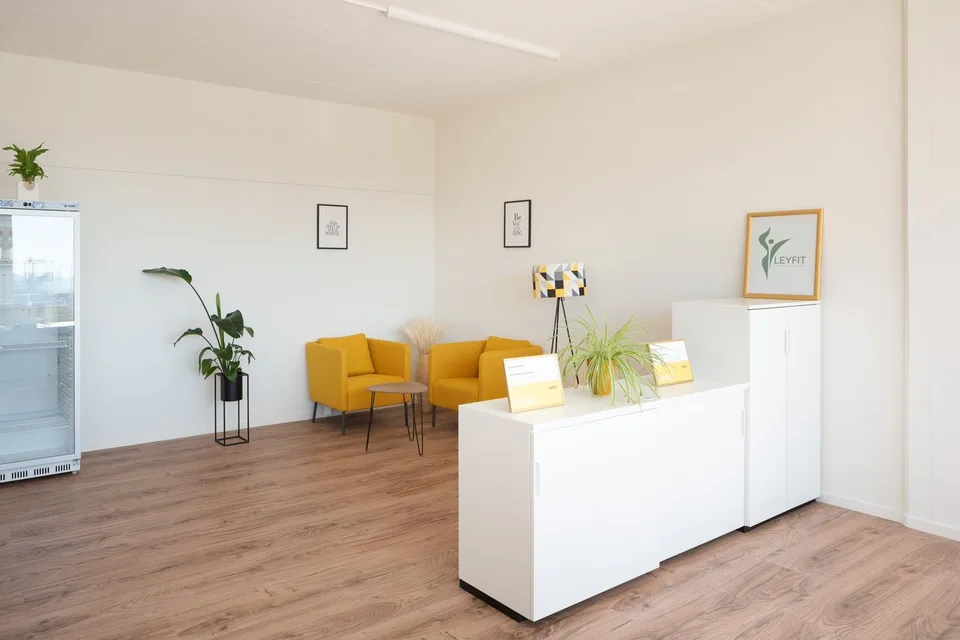 Zentrale und helle Bürofläche