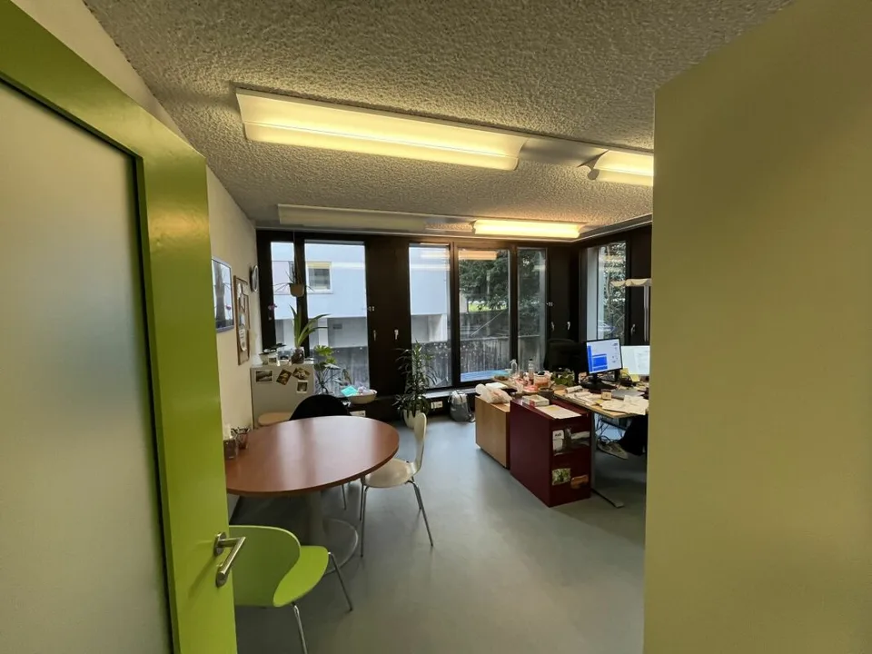 Spazi per ufficio / pratica a 2 minuti dalla stazione – foto 7 di 12