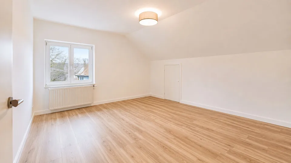 Wunderschöne 4,5-Zimmer-Wohnung komplett renoviert zur Miete !!!1. MONAT MIETE GRATIS! – Foto 6 von 9