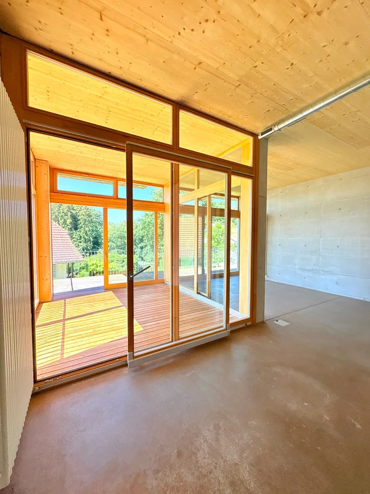 Echtes, originelles Eckloft (126m2) an erhöhter Lage nahe Bern