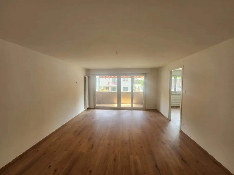 Renovierter 3-Zimmer-Wohnung mit Balkon in Bévilard – ab sofort verfügbar!
