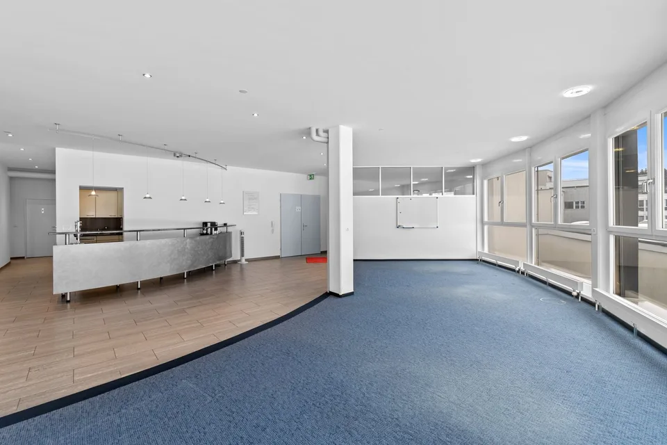 Bureau moderne dans le Schindellegi avantageux en termes d'impôts – photo 6 sur 7