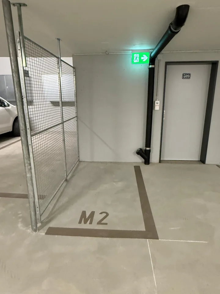 Posto auto in posizione centrale ad Adliswil