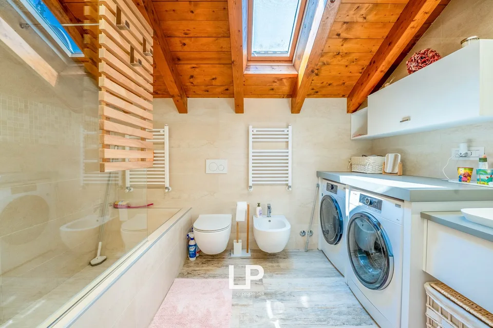 Wohnung Ranco – Foto 27 von 28
