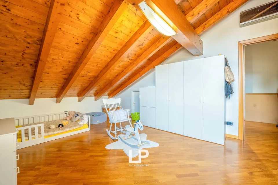 Wohnung Ranco – Foto 26 von 28