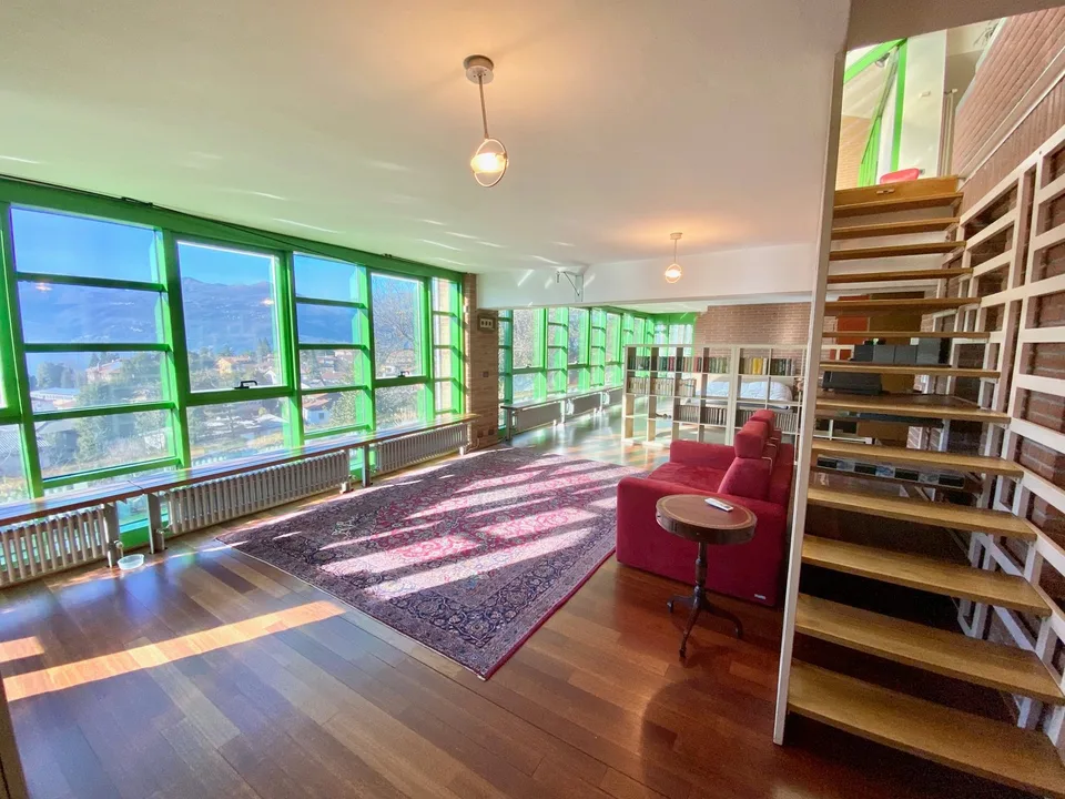 Grande e molto curata villa in una posizione tranquilla e soleggiata con una vista lago da sogno – foto 12 di 13