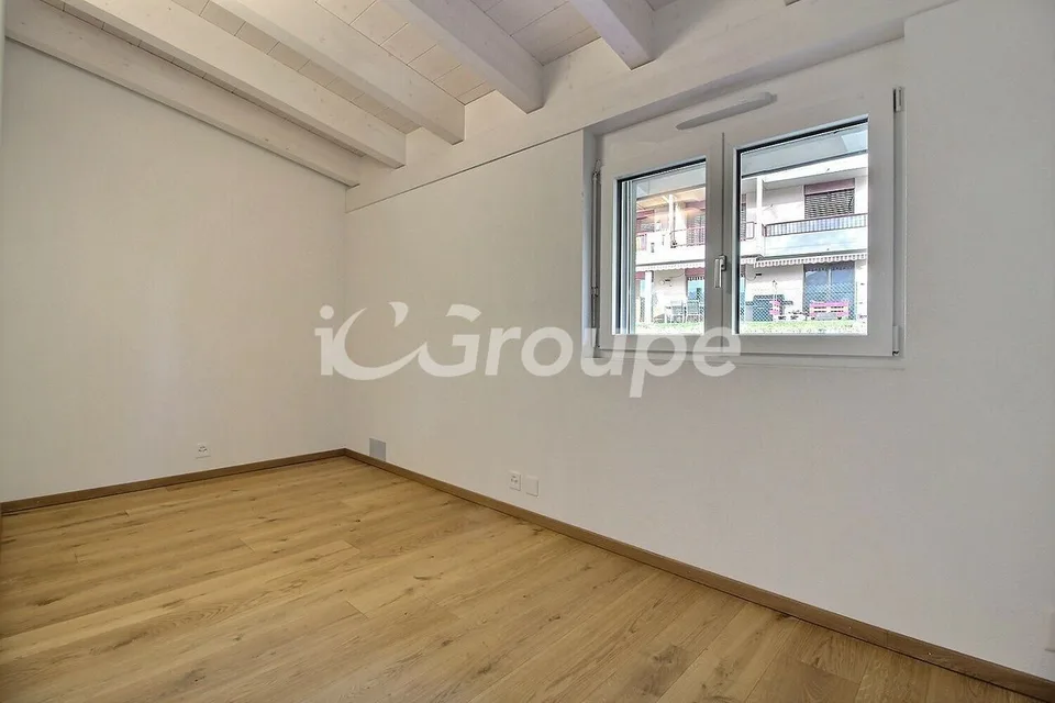 Splendido appartamento attico di 4.5 locali di 217 m2