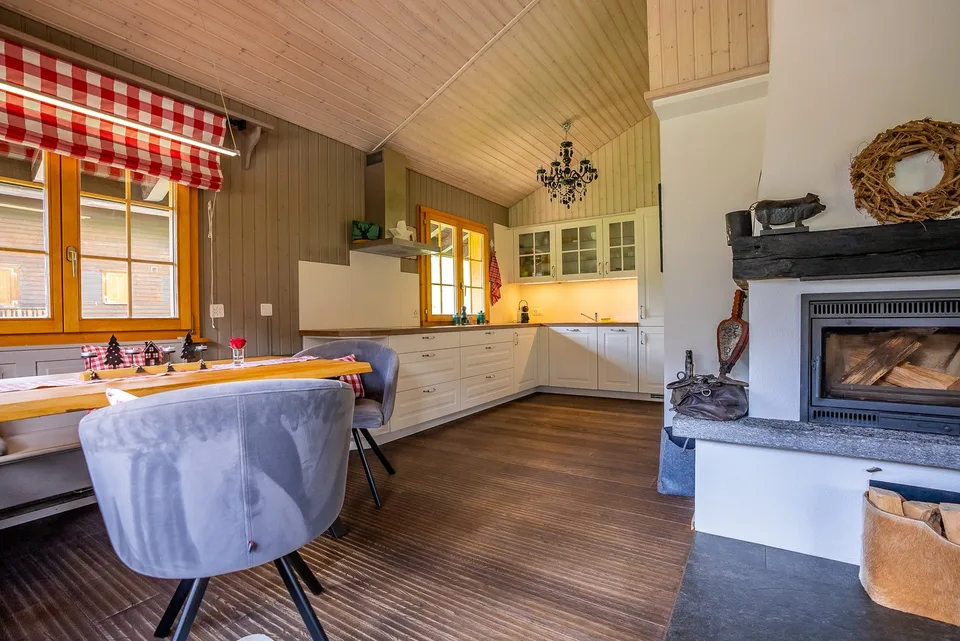 Hochwertig renoviertes Chalet mit Wellnessbereich, Weisshornblick und etabliertem Vermietungskonzept – Foto 20 von 30