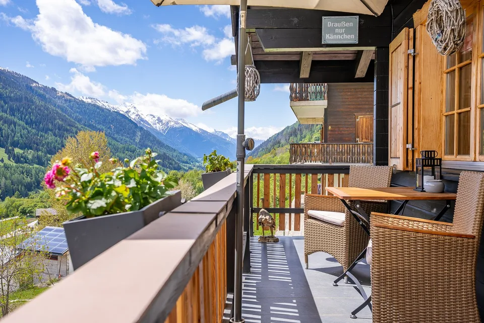 Hochwertig renoviertes Chalet mit Wellnessbereich, Weisshornblick und etabliertem Vermietungskonzept – Foto 12 von 30
