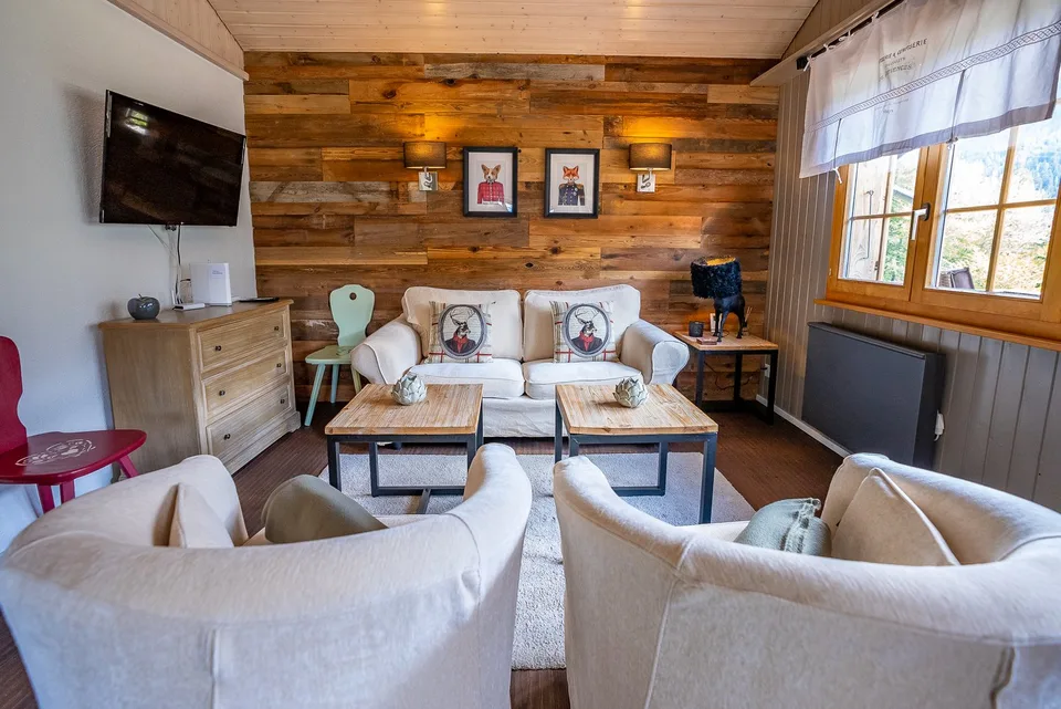 Hochwertig renoviertes Chalet mit Wellnessbereich, Weisshornblick und etabliertem Vermietungskonzept – Foto 27 von 30