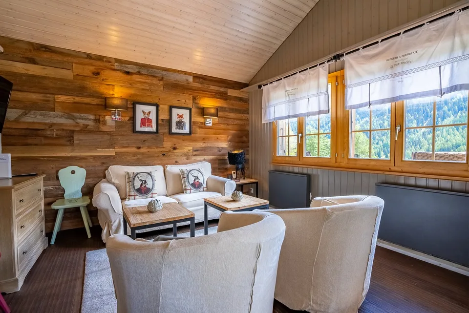 Hochwertig renoviertes Chalet mit Wellnessbereich, Weisshornblick und etabliertem Vermietungskonzept – Foto 28 von 30