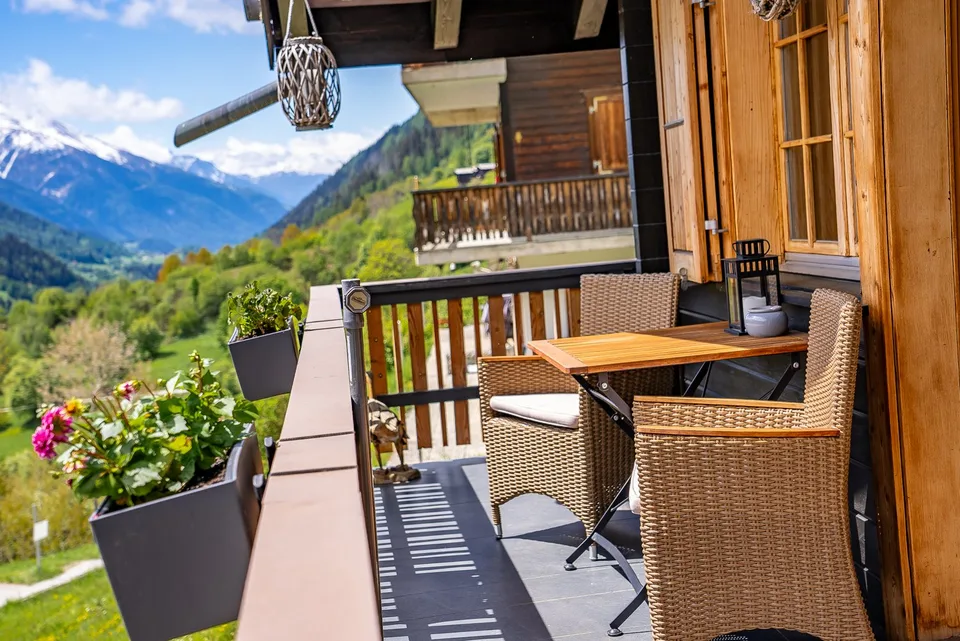 Hochwertig renoviertes Chalet mit Wellnessbereich, Weisshornblick und etabliertem Vermietungskonzept – Foto 9 von 30