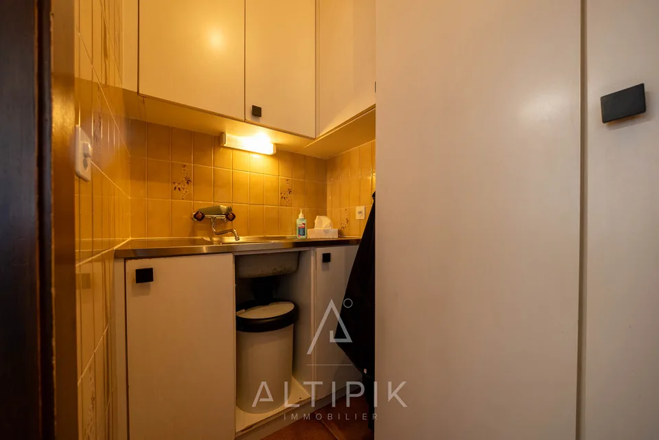 Local transformable en appartement - Résidence principale