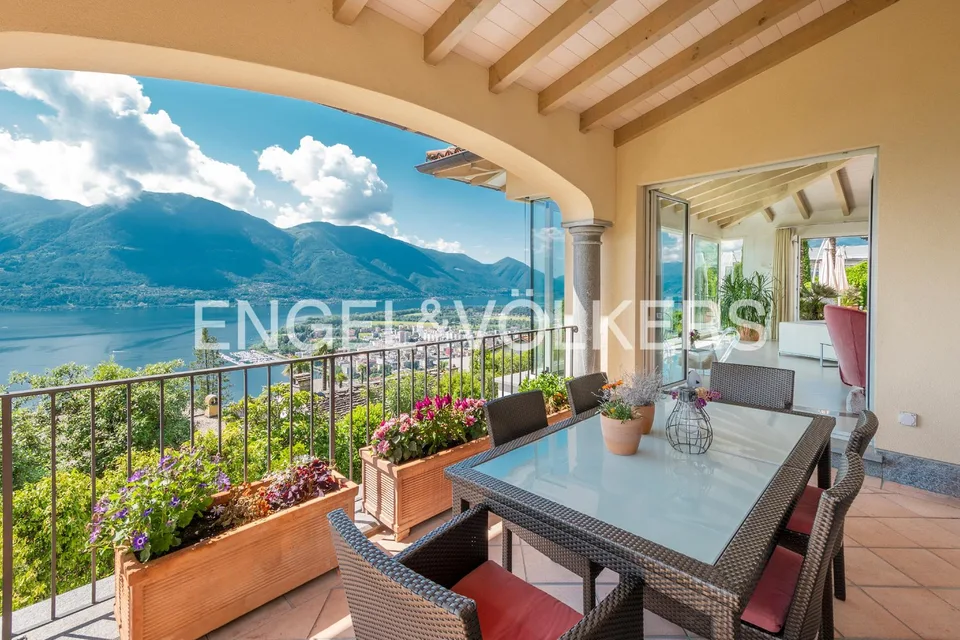 Seeblick pur, exklusive Villa mit Pool und Panorama (43) – Foto 7 von 13