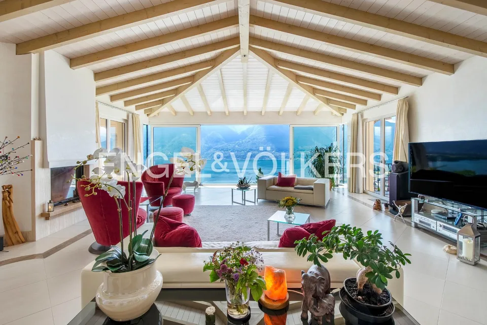 Seeblick pur, exklusive Villa mit Pool und Panorama (43)