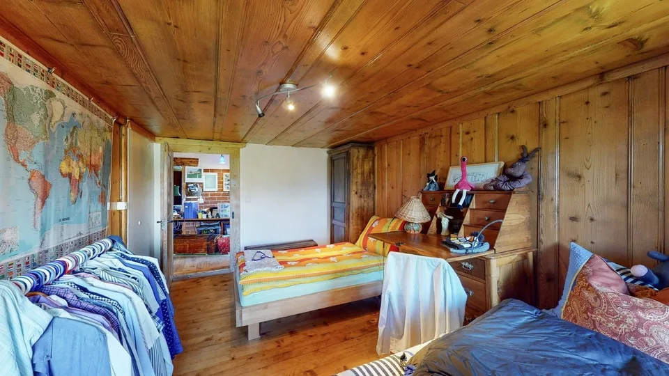 Charakter und Authentizität! Wunderschöne renovierte Farm mit 2 Wohnungen – Foto 13 von 13