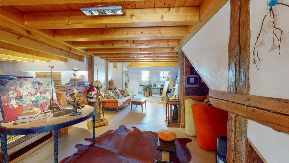 Charakter und Authentizität! Wunderschöne renovierte Farm mit 2 Wohnungen – Foto 9 von 13