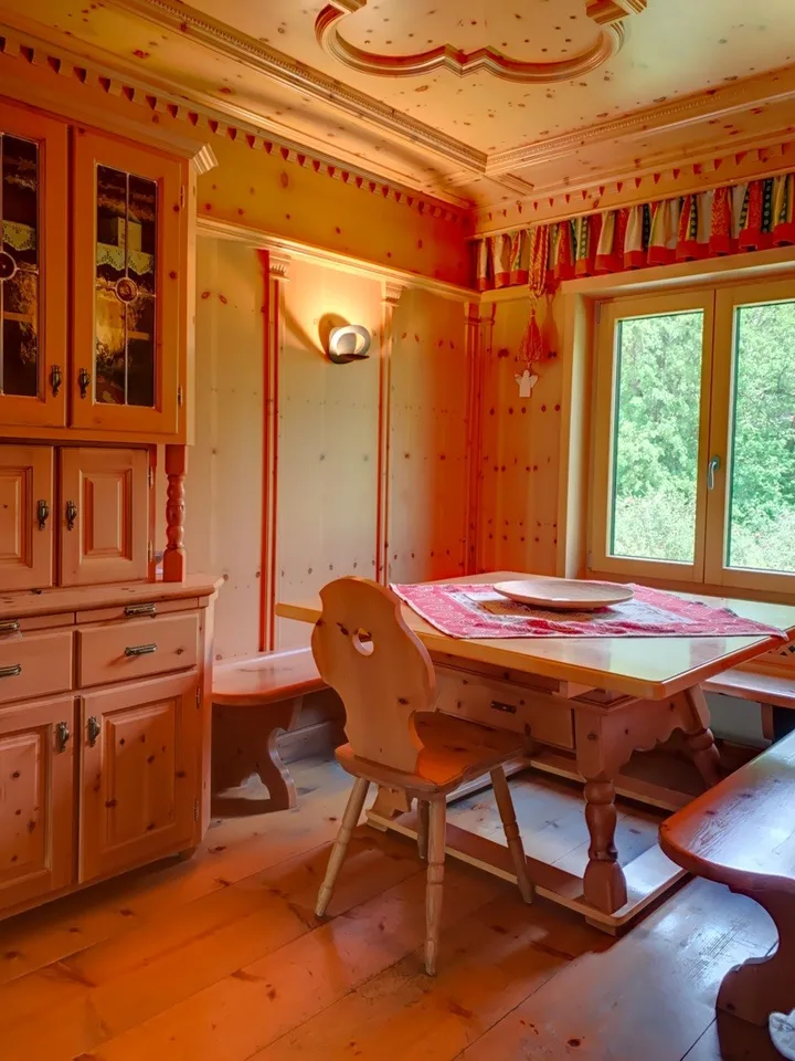 Grande casa bifamiliare parzialmente ristrutturata immersa nel verde – foto 12 di 30