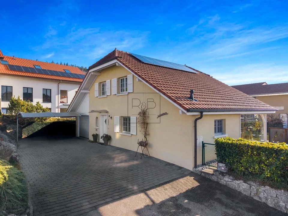 Schöne individuelle Villa in Arconciel