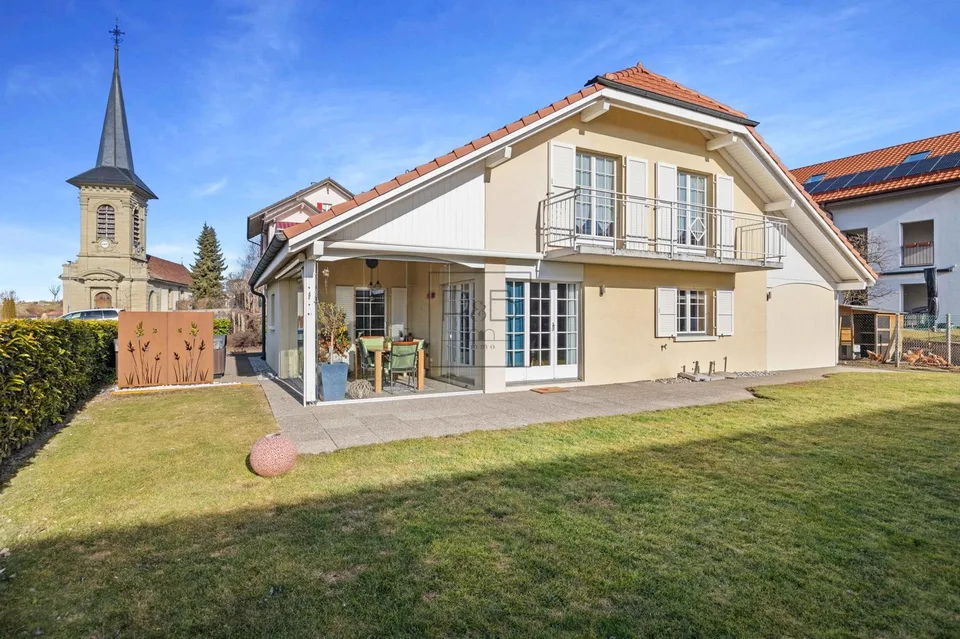 Schöne individuelle Villa in Arconciel