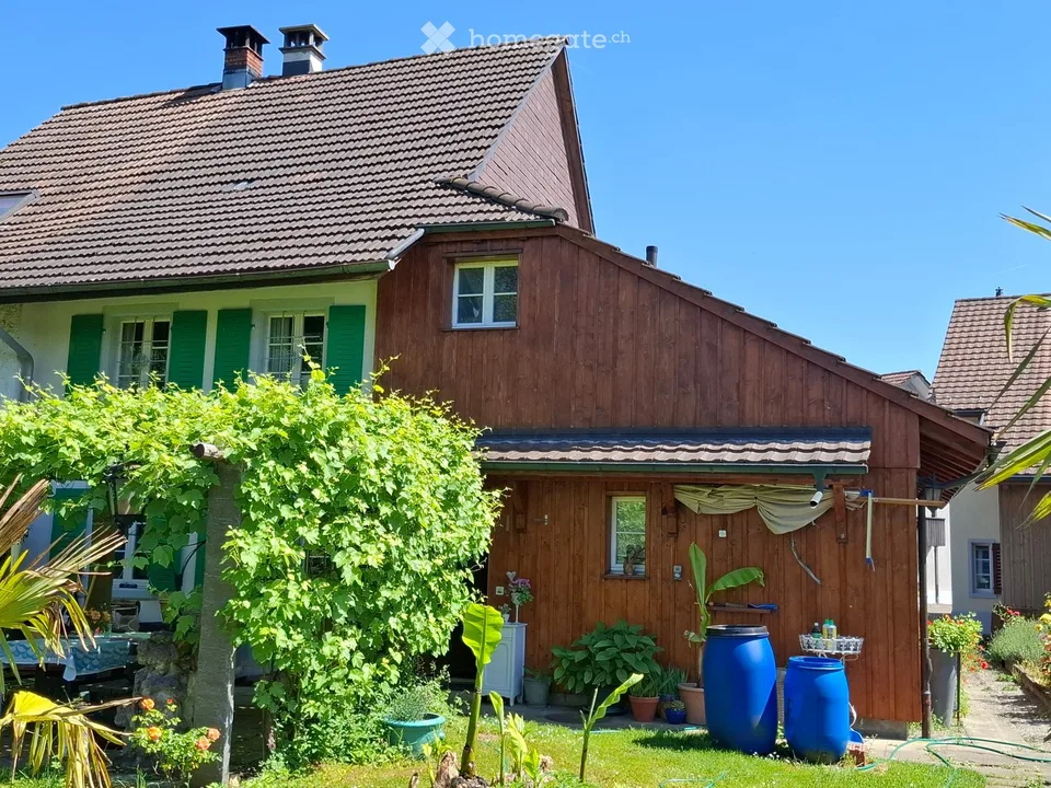 Einfamilienhaus (Liebhaberobjekt) an ruhiger Lage, Grundstück 710m2