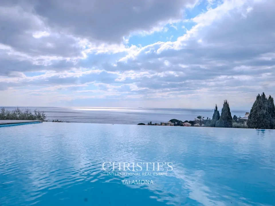 Elegante Residenz in Historischer Villa mit Park, Pool und Meerblick ? Genua