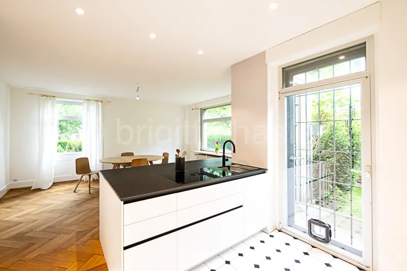 Modernisiertes 8-Zimmer-Eckeinfamilienhaus an zentraler Wohnlage im St. Alban-Quartier – Foto 6 von 14