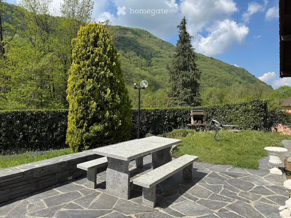 Casa unifamiliare con giardino a TRESA - Purasca, Ticino