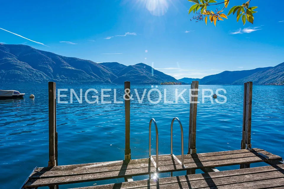 Casa con potenziale & terreno privato sul lago (34)