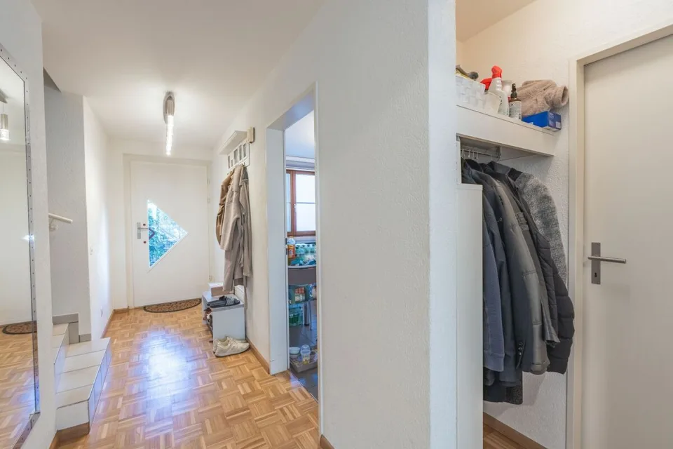 La tua nuova casa sulla Birsig - vivere con stile su tre piani