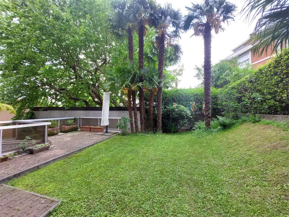 Massagno, appartement de 4.5 pièces avec jardin privé – photo 11 sur 18