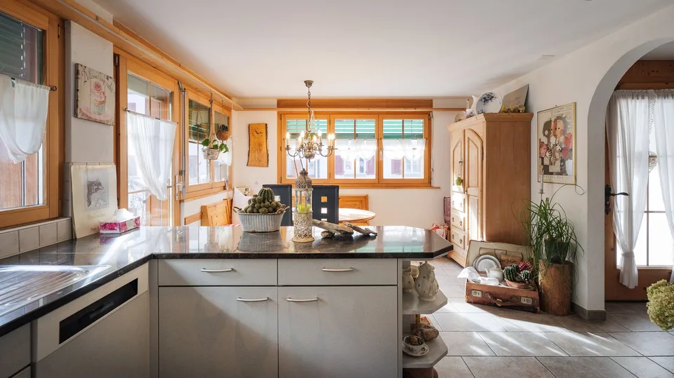 Gemütliches 6.5-Zimmer-Haus mit Einliegerwohnung in Ilanz/Glion