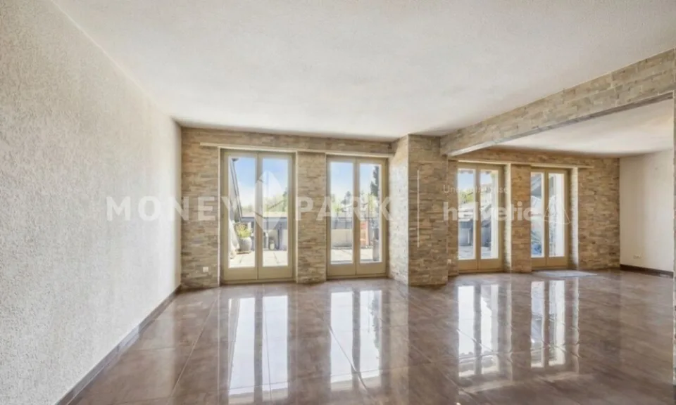 Elegantes Appartement mit großer Terrasse