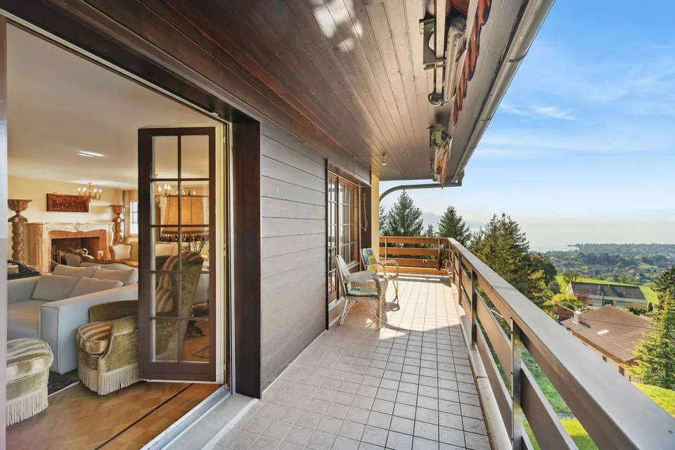 Geräumige Wohnung nahe dem Zentrum und mit Blick auf den See – Foto 10 von 10