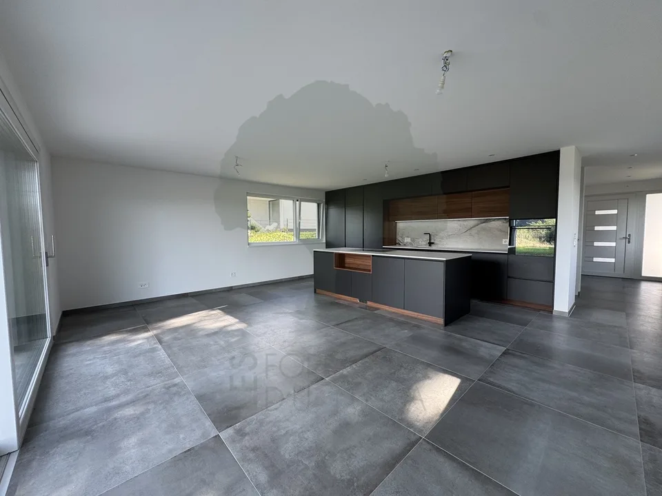 Bella casa nuova disponibile ora a Courtételle
