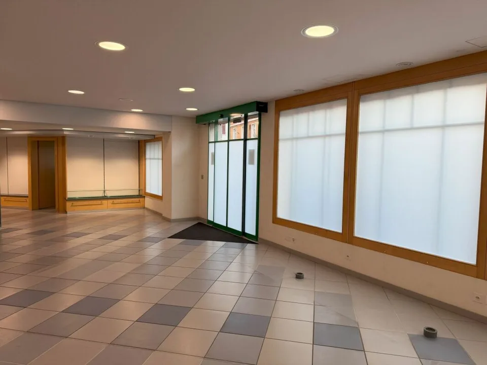 Casa residenziale e commerciale in una posizione centrale