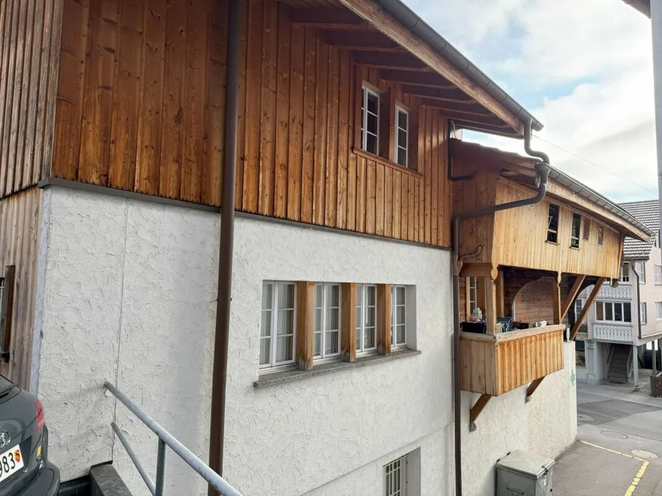 Residential and commercial building in a central location – photo 27 of 30
