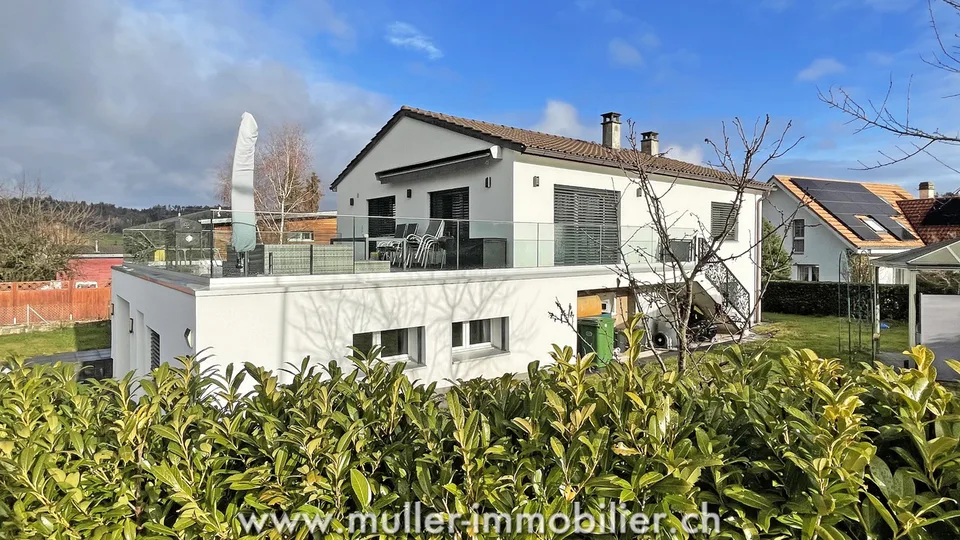 Schöne Villa mit zwei Apartments in Belfaux – Foto 10 von 13