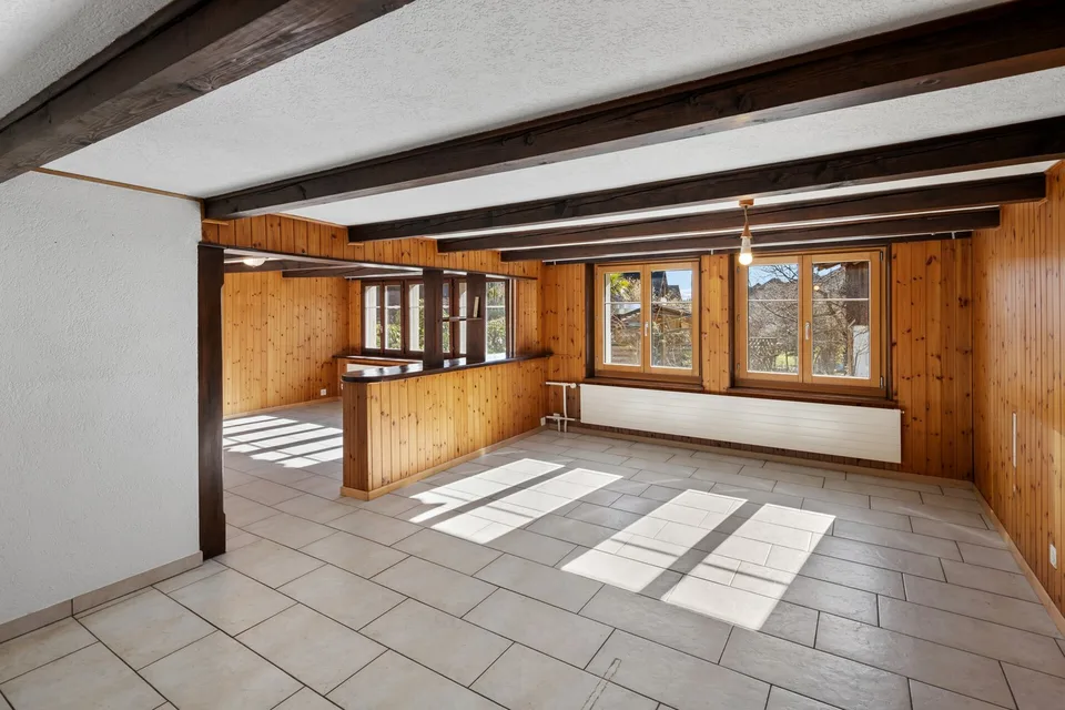 ECKHAUS MIT SEE- UND BERGSICHT SOWIE GROSSZÜGIGEM PLATZANGEBOT