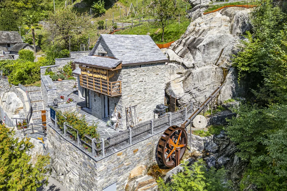 Capolavoro di rustico nella valle di James Bond