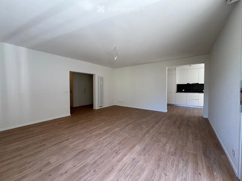 Luminoso appartamento di 4.5 locali con balcone e vista panoramica a Giubiasco