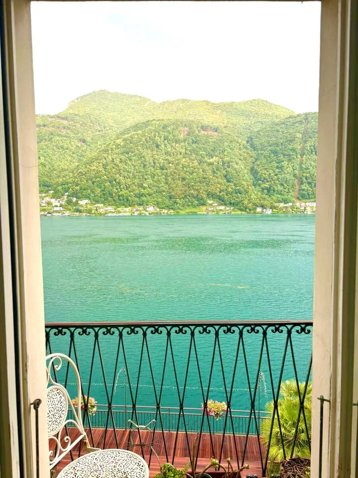MORCOTE  PROPRIETÀ FRONTE LAGO IN PRIMA LINEA | PRIME LOCATION SUL LA