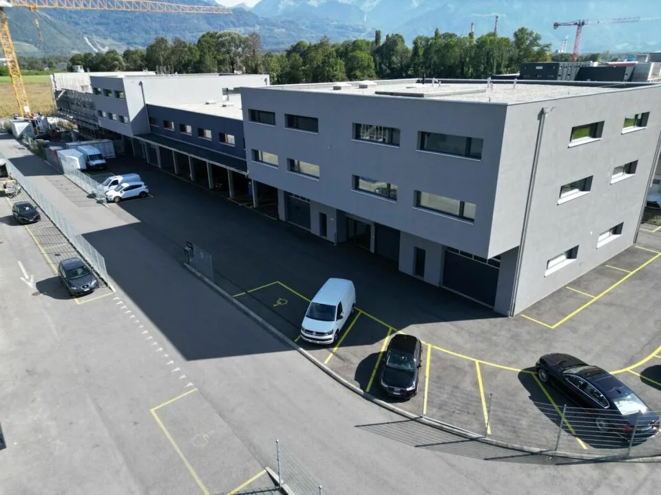 LOT 28 Industriehalle in PPE "Les Rosses"